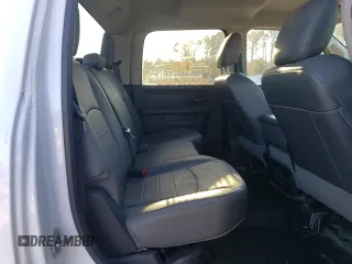 2018 Ram 2500 Tradesman z VIN 3C6UR5CJ1JG336270, wystawiony jako Copart lot #45447455 z przebiegiem Nie podano mil oraz Szkoda całkowita • Salvage title. Historia ofert i sprzedaży dostępna na DreamBid. Obrazek 10.