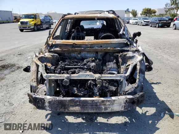 2023 Toyota RAV4 XLE Premium z VIN 2T3A1RFV4PW389370, wystawiony jako Copart lot #55143995 z przebiegiem Nie podano mil oraz Nie do naprawy • Non repairable. Historia ofert i sprzedaży dostępna na DreamBid. Obrazek 5.