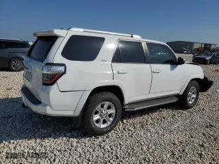 2014 Toyota 4Runner SR5 with VIN JTEZU5JR2E5078873, listed as a Copart auction lot 50536025 with 152,174 mi miles and Salvage Title. Bid and sale history available at carsss.com. Image 3.
