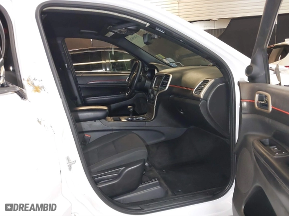 2015 Jeep Grand Cherokee Altitude with VIN 1C4RJFAG7FC932917, listed as a IAAI auction lot 41849526 with 91,827 mi miles. Bid and sale history available at carsss.com. Image 5.