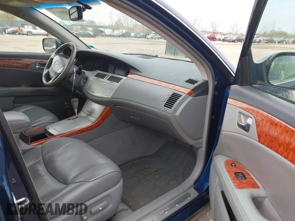 2005 Toyota Avalon XL with VIN 4T1BK36B05U049028, listed as a IAAI auction lot 42094971 with 274,181 mi miles. Bid and sale history available at carsss.com. Image 5.