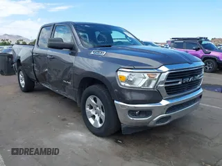 2021 Ram 1500 Big Horn z VIN 1C6RREBG4MN750778, wystawiony jako IAAI lot #42759867 z przebiegiem 121 756 mil mil oraz . Historia ofert i sprzedaży dostępna na DreamBid. Obrazek 1.