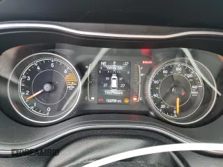 2020 Jeep Cherokee Latitude z VIN 1C4PJLCB6LD555929, wystawiony jako Copart lot #58735125 z przebiegiem 102 759 mil mil oraz Szkoda całkowita • Salvage title. Historia ofert i sprzedaży dostępna na DreamBid. Obrazek 9.