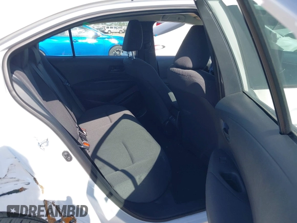 2025 Toyota Corolla LE z VIN 5YFB4MDE2SP274691, wystawiony jako IAAI lot #42017890 z przebiegiem 2 738 mil mil oraz . Historia ofert i sprzedaży dostępna na DreamBid. Obrazek 8.