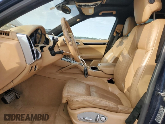 2014 Porsche Cayenne S Hybrid с VIN WP1AE2A21ELA51223, выставлен на аукционе Copart как лот 45517455 с пробегом 136 087 миль миль и Списание • Salvage title. История ставок и продаж доступна на DreamBid. Изображение 7.