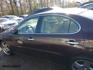 2002 Lexus ES 300 with VIN JTHBF30G525015040, listed as a IAAI auction lot 41969408 with 175,587 mi miles. Bid and sale history available at carsss.com. Image 14.