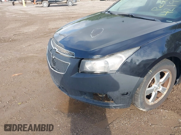 2014 Chevrolet Cruze 1LT with VIN 1G1PC5SB1E7298079, listed as a IAAI auction lot 42195963 with 204,991 mi miles and . Bid and sale history available at DreamBid. Image 6.