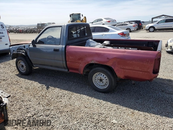 1993 Toyota Pickup z VIN 4TARN81A8PZ090398, wystawiony jako Copart lot #50452745 z przebiegiem Nie podano mil oraz Szkoda całkowita • Salvage title. Historia ofert i sprzedaży dostępna na DreamBid. Obrazek 2.
