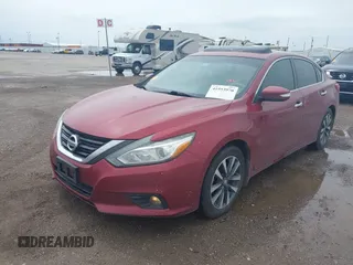 2016 Nissan Altima SR z VIN 1N4AL3AP6GC283950, wystawiony jako IAAI lot #41953970 z przebiegiem 105 721 mil mil oraz . Historia ofert i sprzedaży dostępna na DreamBid. Obrazek 2.