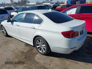 2015 BMW 5 Series 528i with VIN WBA5A5C56FD512769, listed as a IAAI auction lot 40832378 with 113,669 mi miles. Bid and sale history available at carsss.com. Image 3.