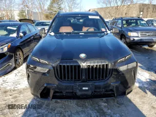 2023 BMW X7 xDrive40i with VIN 5UX23EM03P9P28696, listed as a Copart auction lot 44362265 with 0 mi miles and Non Repairable. Bid and sale history available at carsss.com. Image 5.
