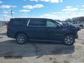2022 GMC Yukon XL SLE with VIN 1GKS2FKD0NR326393, listed as a IAAI auction lot 41674448 with 43,807 mi miles and . Bid and sale history available at DreamBid. Image 14.