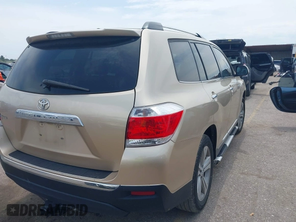 2011 Toyota Highlander Limited с VIN 5TDYK3EH7BS036510, выставлен на аукционе IAAI как лот 42457710 с пробегом 150 045 миль миль и . История ставок и продаж доступна на DreamBid. Изображение 4.