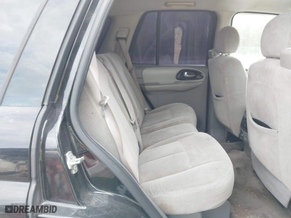 2007 Chevrolet TrailBlazer LT with VIN 1GNDS13S972144876, listed as a IAAI auction lot 41699840 with 224,926 mi miles. Bid and sale history available at carsss.com. Image 8.