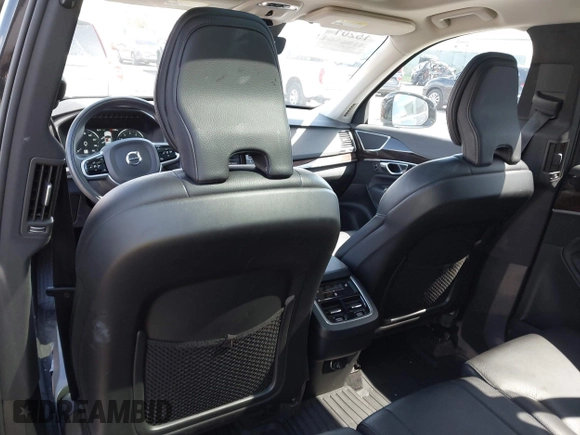 2019 Volvo XC90 Momentum with VIN YV4A22PK0K1424421, listed as a IAAI auction lot 41965642 with 78,135 mi miles. Bid and sale history available at carsss.com. Image 20.