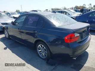 2006 BMW 3 Series 325i with VIN WBAVB13506KX64969, listed as a IAAI auction lot 41965728 with 134,858 mi miles. Bid and sale history available at carsss.com. Image 3.