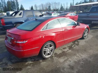 2011 Mercedes-Benz E-Class E 350 with VIN WDDKJ5GBXBF122722, listed as a IAAI auction lot 41670771 with 1 mi miles. Bid and sale history available at carsss.com. Image 4.