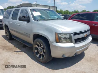 2011 Chevrolet Suburban LT z VIN 1GNSCJE02BR341808, wystawiony jako IAAI lot #42394173 z przebiegiem 192 172 mil mil oraz . Historia ofert i sprzedaży dostępna na DreamBid. Obrazek 1.