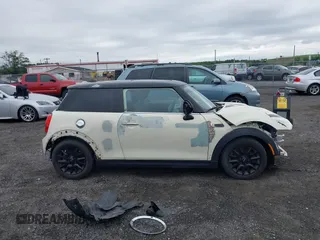 2019 MINI Hardtop Cooper with VIN WMWXP5C58K2H29952, listed as a IAAI auction lot 42745899 with Not provided miles and . Bid and sale history available at DreamBid. Image 12.