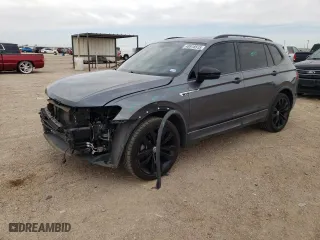 2021 Volkswagen Tiguan SE with VIN 3VV2B7AX5MM057855, listed as a Copart auction lot 48918515 with 32,129 mi miles and Salvage Title. Bid and sale history available at carsss.com. Image 1.