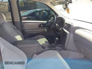2007 Chevrolet TrailBlazer LS with VIN 1GNDT13S772165044, listed as a IAAI auction lot 42108434 with 93,391 mi miles and . Bid and sale history available at DreamBid. Image 5.