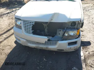 2006 Ford Expedition Limited with VIN 1FMFU19576LA66177, listed as a IAAI auction lot 41663217 with 166,118 mi miles. Bid and sale history available at carsss.com. Image 6.