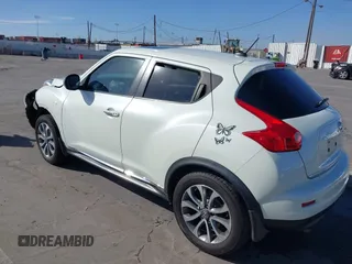 2011 Nissan Juke SL with VIN JN8AF5MV8BT015065, listed as a IAAI auction lot 41723964 with 125,687 mi miles. Bid and sale history available at carsss.com. Image 3.