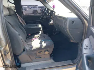 2002 Chevrolet Silverado 2500HD LS with VIN 1GCHK23U02F241581, listed as a IAAI auction lot 41758540 with 301,766 mi miles. Bid and sale history available at carsss.com. Image 5.