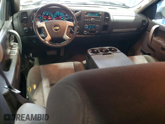 2011 Chevrolet Silverado 1500 LT with VIN 3GCPKSE30BG219546, listed as a Copart auction lot 55866205 with 212,739 mi miles and Clean Title. Bid and sale history available at DreamBid. Image 8.
