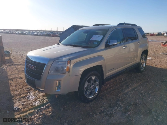 2012 GMC Terrain SLT-1 with VIN 2GKFLUE50C6192422, listed as a IAAI auction lot 41332803 with 200,666 mi miles. Bid and sale history available at carsss.com. Image 2.