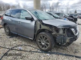 2018 Nissan Pathfinder S z VIN 5N1DR2MM6JC631069, wystawiony jako Copart lot #52002295 z przebiegiem 121 020 mil mil oraz Czysty tytuł • Clean title. Historia ofert i sprzedaży dostępna na DreamBid. Obrazek 4.