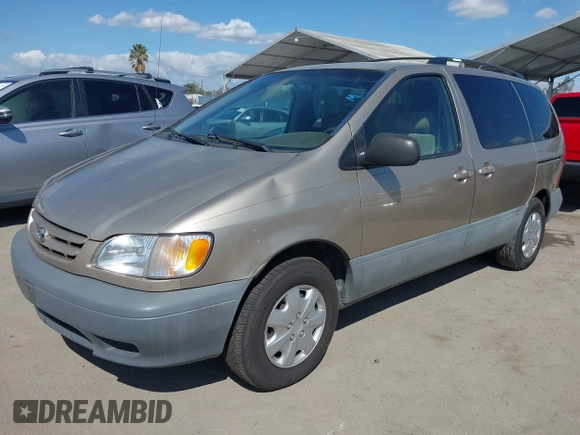 2003 Toyota Sienna CE with VIN 4T3ZF19C53U539951, listed as a IAAI auction lot 41906505 with 233,426 mi miles. Bid and sale history available at carsss.com. Image 2.