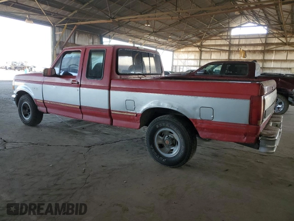 1992 Ford F-150 with VIN 1FTEX15NXNKA27455, listed as a Copart auction lot 86942424 with 258,693 mi miles and Clean Title. Bid and sale history available at carsss.com. Image 2.