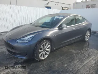 2018 Tesla Model 3 Long Range Battery with VIN 5YJ3E1EA1JF109401, listed as a Copart auction lot 44365255 with 69,195 mi miles and Clean Title. Bid and sale history available at carsss.com. Image 1.