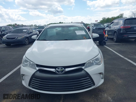 2017 Toyota Camry XLE with VIN 4T1BF1FK2HU633363, listed as a IAAI auction lot 42007735 with 95,199 mi miles. Bid and sale history available at carsss.com. Image 12.