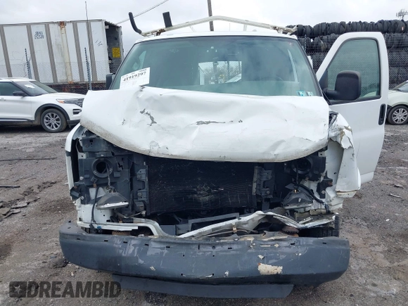 2009 Chevrolet Express Cargo Van with VIN 1GCGG25C791108423, listed as a IAAI auction lot 41919297 with 1 mi miles. Bid and sale history available at carsss.com. Image 12.