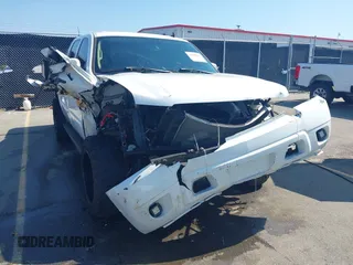 2007 Chevrolet Avalanche LTZ z VIN 3GNEC12037G254623, wystawiony jako IAAI lot #42589662 z przebiegiem 248 688 mil mil oraz . Historia ofert i sprzedaży dostępna na DreamBid. Obrazek 6.