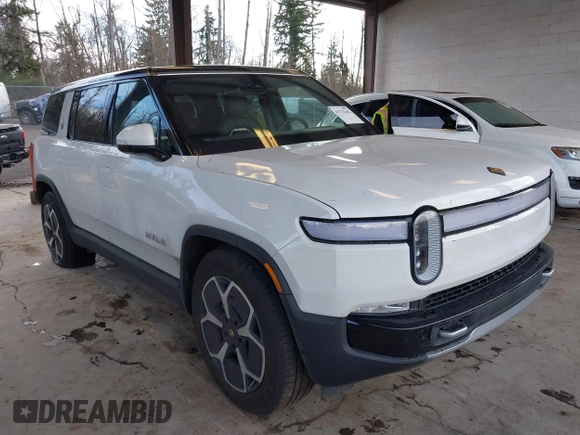 2024 Rivian R1S Adventure z VIN 7PDSGBBA4RN044260, wystawiony jako IAAI lot #41712342 z przebiegiem 7521 mil mil oraz . Historia ofert i sprzedaży dostępna na DreamBid. Obrazek 1.