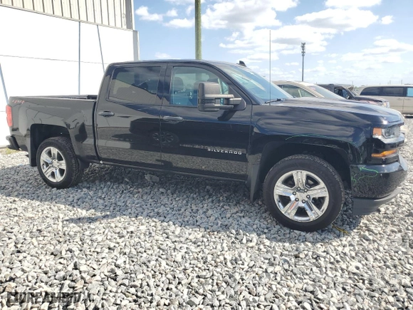 2018 Chevrolet Silverado 1500 Custom with VIN 3GCUKPEC2JG606680, listed as a Copart auction lot 53671475 with 112,746 mi miles and Salvage Title. Bid and sale history available at carsss.com. Image 4.