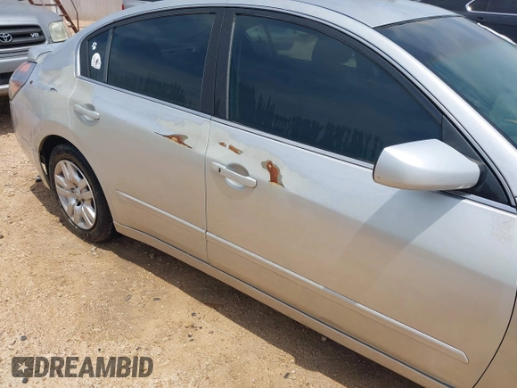 2009 Nissan Altima SL with VIN 1N4AL21EX9N462850, listed as a IAAI auction lot 42051163 with 182,350 mi miles and . Bid and sale history available at DreamBid. Image 6.