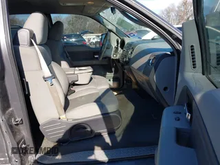 2008 Ford F-150 XLT z VIN 1FTPX14V38FA57291, wystawiony jako IAAI lot #41290111 z przebiegiem 189 010 mil mil oraz . Historia ofert i sprzedaży dostępna na DreamBid. Obrazek 5.