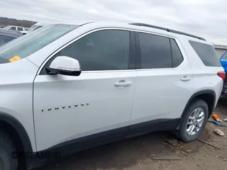 2019 Chevrolet Traverse LT Cloth with VIN 1GNERGKW8KJ106481, listed as a IAAI auction lot 41705659 with 51,119 mi miles. Bid and sale history available at carsss.com. Image 15.