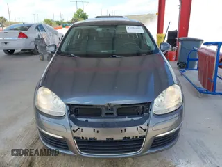 2008 Volkswagen Jetta SE с VIN 3VWRM71K68M058236, выставлен на аукционе IAAI как лот 42285102 с пробегом 153 463 миль миль и . История ставок и продаж доступна на DreamBid. Изображение 6.
