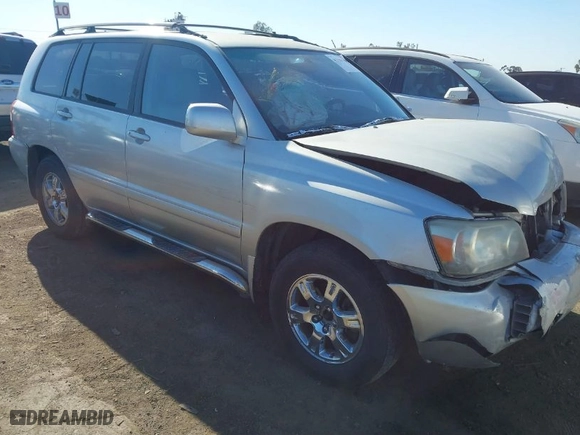 2006 Toyota Highlander w/3rd Row with VIN JTEDP21A660110877, listed as a IAAI auction lot 41330456 with 150,285 mi miles. Bid and sale history available at carsss.com. Image 1.