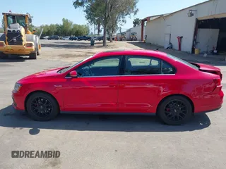 2017 Volkswagen Jetta GLI z VIN 3VW4T7AJ3HM350575, wystawiony jako IAAI lot #42303994 z przebiegiem 168 622 mil mil oraz . Historia ofert i sprzedaży dostępna na DreamBid. Obrazek 14.