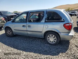 2006 Chrysler Town & Country with VIN 1A4GP45R96B519368, listed as a Copart auction lot 70233954 with 163,184 mi miles and Salvage Title. Bid and sale history available at DreamBid. Image 2.