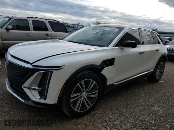 2024 Cadillac LYRIQ Luxury z VIN 1GYKPSRK6RZ121087, wystawiony jako Copart lot #83309844 z przebiegiem 3038 mil mil oraz Szkody całkowita. Historia ofert i sprzedaży dostępna na DreamBid. Obrazek 1.