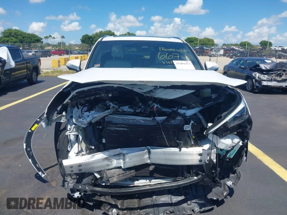2025 Lexus TX 350 with VIN 5TDAAAA69SS014733, listed as a IAAI auction lot 42481473 with 1,592 mi miles and . Bid and sale history available at DreamBid. Image 13.