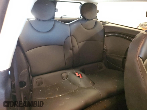 2014 MINI Clubman S z VIN WMWZG3C52ET800765, wystawiony jako Copart lot #76470874 z przebiegiem 103 971 mil mil oraz Szkoda całkowita • Salvage title. Historia ofert i sprzedaży dostępna na DreamBid. Obrazek 10.