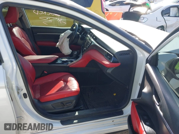 2020 Toyota Camry XSE with VIN 4T1K61AK8LU315568, listed as a IAAI auction lot 41887694 with 157,363 mi miles and . Bid and sale history available at DreamBid. Image 5.